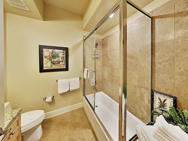 Destin Beach Vacation Condo Rental 4 bedrooms Sleeps 12